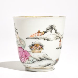A rare Chinese famille rose cup and saucer, Qianlong — photo 7