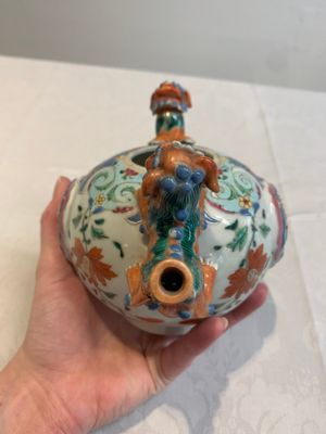 A rare Chinese famille rose double-walled 'Buddhist lions' teapot and cover, Qianlong — photo 10
