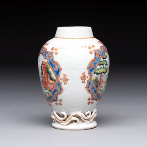 A rare Chinese famille rose 'European musical subject' tea caddy, Qianlong — 照片 3