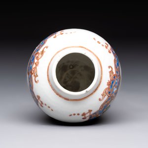A rare Chinese famille rose 'European musical subject' tea caddy, Qianlong — 照片 6