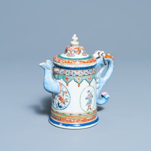 A rare Chinese famille rose 'Europeans' teapot and cover, Qianlong — 照片 1