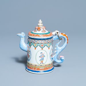 A rare Chinese famille rose 'Europeans' teapot and cover, Qianlong — 照片 2