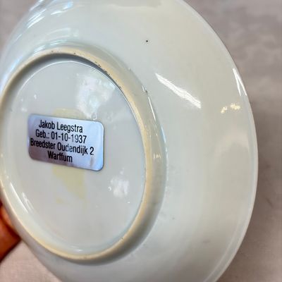 A rare Chinese famille rose export tea bowl and saucer with 'Apollo Playing the Lyre' — photo 10