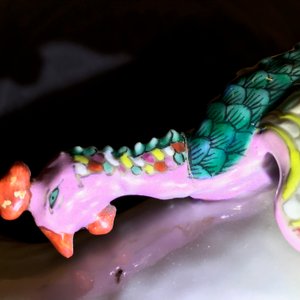 A rare Chinese famille rose phoenix-handle 'Immortals' vase, 19th C. — 照片 8