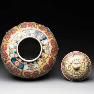 A rare Chinese famille rose relief-moulded 'Eight Immortals' vase and cover for the Thai market, Yongzheng mark, 19th C. — photo 5