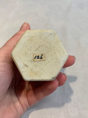 A rare Chinese famille rose reticulated hexagonal inkwell, Qianlong — photo 13