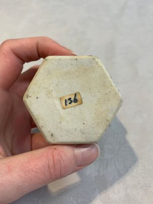 A rare Chinese famille rose reticulated hexagonal inkwell, Qianlong — photo 17