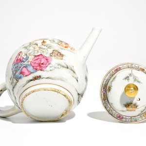 A rare Chinese famille rose teapot on stand, Qianlong — photo 9