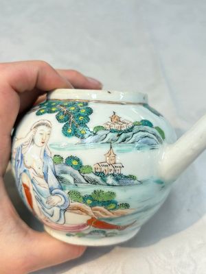 A rare Chinese famille rose teapot with an erotic depiction of a European lady, Yongzheng — photo 12