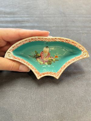 A rare Chinese famille rose turquoise-ground nine-piece 'butterfly' sweetmeat set with immortals, Guangxu mark and of the period — photo 12