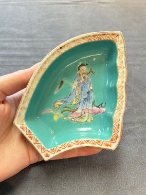 A rare Chinese famille rose turquoise-ground nine-piece 'butterfly' sweetmeat set with immortals, Guangxu mark and of the period — photo 16