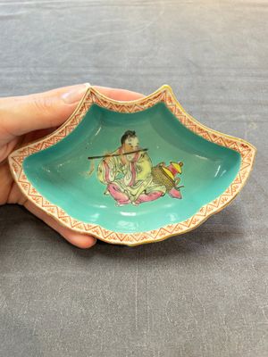 A rare Chinese famille rose turquoise-ground nine-piece 'butterfly' sweetmeat set with immortals, Guangxu mark and of the period — photo 7