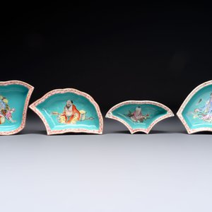 A rare Chinese famille rose turquoise-ground nine-piece 'butterfly' sweetmeat set with immortals, Guangxu mark and of the period — photo 4