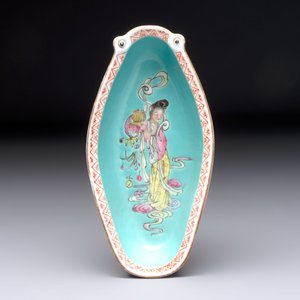 A rare Chinese famille rose turquoise-ground nine-piece 'butterfly' sweetmeat set with immortals, Guangxu mark and of the period — photo 8
