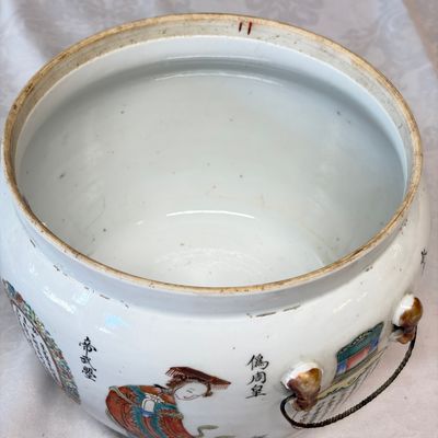 A rare Chinese famille rose 'Wu Shuang Pu' 'Kamcheng' jar and cover — foto 18