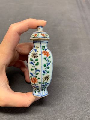 A rare Chinese famille verte garniture of five miniature vases with floral design, Kangxi — photo 16