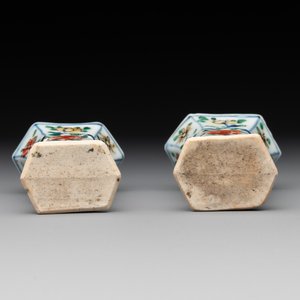 A rare Chinese famille verte garniture of five miniature vases with floral design, Kangxi — photo 7