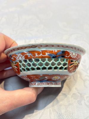A rare Chinese famille verte reticulated double-walled cup and saucer, artemisia leaf mark, Kangxi — photo 16