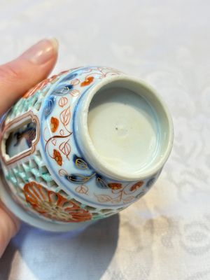 A rare Chinese famille verte reticulated double-walled cup and saucer, artemisia leaf mark, Kangxi — photo 9