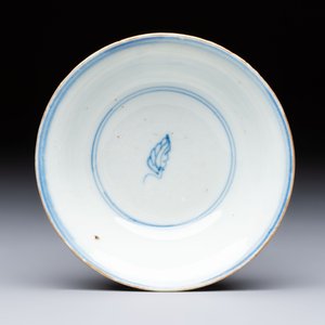 A rare Chinese famille verte reticulated double-walled cup and saucer, artemisia leaf mark, Kangxi — photo 11