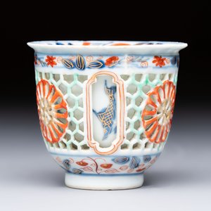 A rare Chinese famille verte reticulated double-walled cup and saucer, artemisia leaf mark, Kangxi — photo 4
