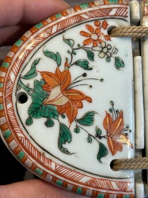 A rare Chinese famille verte spice box and cover, Kangxi — photo 11