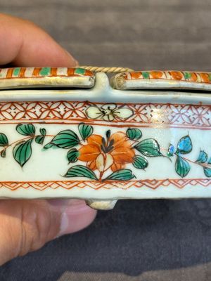 A rare Chinese famille verte spice box and cover, Kangxi — photo 13