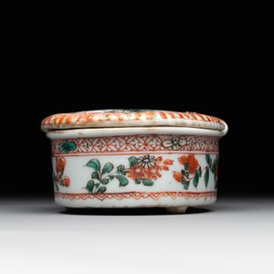 A rare Chinese famille verte spice box and cover, Kangxi — photo 7