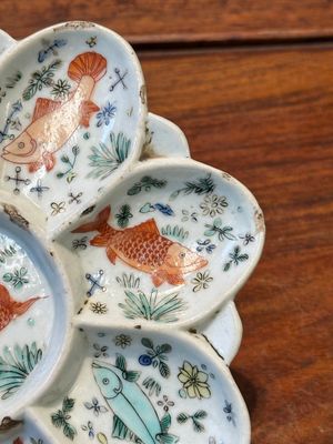 A rare Chinese famille verte sweetmeat dish with fish design, Kangxi — 照片 4