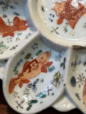 A rare Chinese famille verte sweetmeat dish with fish design, Kangxi — 照片 5