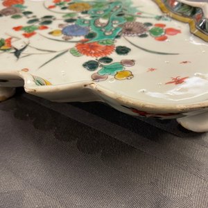 A rare Chinese famille verte tray on four feet, Kangxi — photo 13