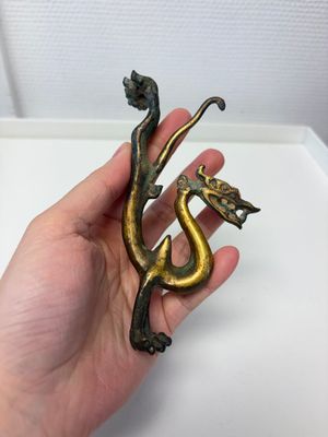 A rare Chinese gilt-bronze dragon, Tang — 照片 4