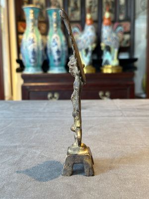 A rare Chinese gilt bronze standing Buddha with aureola and inscription, Northern Wei, dated 441 — photo 2