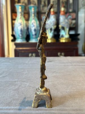 A rare Chinese gilt bronze standing Buddha with aureola and inscription, Northern Wei, dated 441 — photo 4