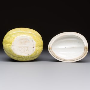 A rare Chinese green-enamelled yellow-ground 'Melon' tureen and cover, 18/19th C. — foto 8