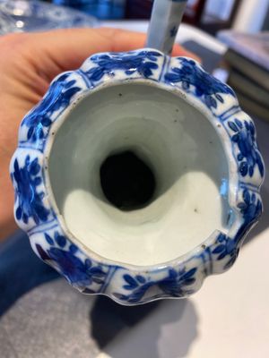 A rare Chinese hexagonal blue and white kendi and cover, Kangxi — photo 20