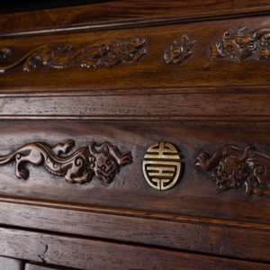 A rare Chinese huanghuali wood 'duo bao ge' cabinet of curiosities with chilong design, 18/19th C. — photo 10