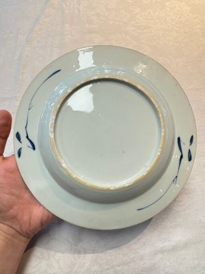 A rare Chinese Imari-style armorial soup plate with the arms of Gough impaling Hynde for the English market, Kangxi, ca. 1720 — photo 6