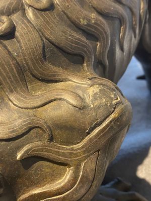 A rare Chinese inlaid bronze lion-form censer, Ming — 照片 15