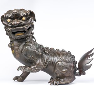 A rare Chinese inlaid bronze lion-form censer, Ming — 照片 3