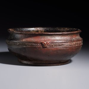 A rare Chinese inscribed archaic bronze food vessel, 'Gui 簋', Shang — photo 5