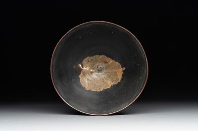 A rare Chinese Jizhou leaf-decorated conical tea bowl, Southern Song