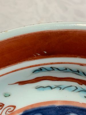 A rare Chinese Kinrande 'cranes and phoenixes' plate, Ming — foto 6