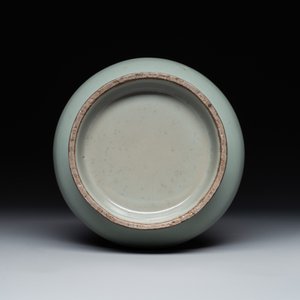 A rare Chinese Longquan celadon bottle vase, Song/Yuan — photo 6
