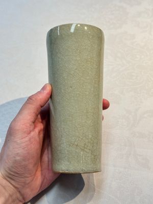 A rare Chinese Longquan celadon cylindrical vase, Southern Song — foto 3