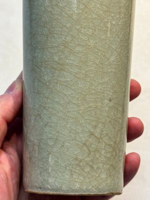 A rare Chinese Longquan celadon cylindrical vase, Southern Song — foto 6