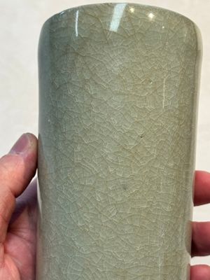 A rare Chinese Longquan celadon cylindrical vase, Southern Song — foto 8