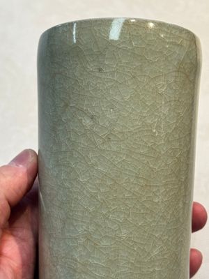 A rare Chinese Longquan celadon cylindrical vase, Southern Song — foto 9