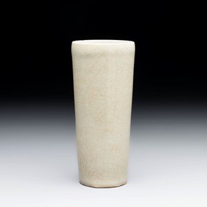 A rare Chinese Longquan celadon cylindrical vase, Southern Song — foto 2