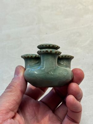 A rare Chinese Longquan celadon quadruple-neck incense holder, Southern Song — photo 5